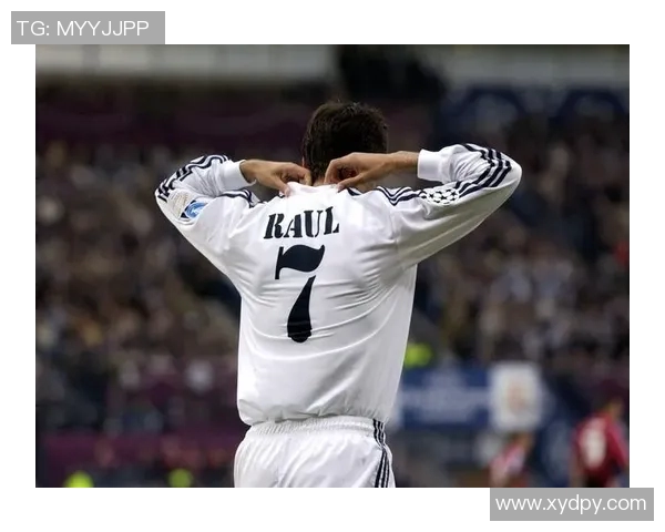 经典足球记忆之劳尔珍藏版球星贴纸收藏价值解析