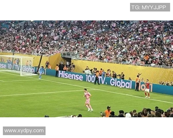 加特林足球球星高清图片展示独特魅力与赛场风采